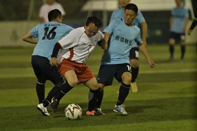 羽毛球亚锦赛：石宇奇王祉怡晋级决赛 国羽提前包揽女双冠亚军